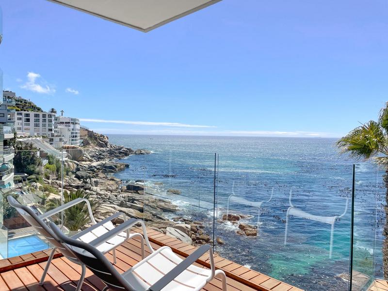 To Let 2 Bedroom Property for Rent in Bantry Bay Western Cape